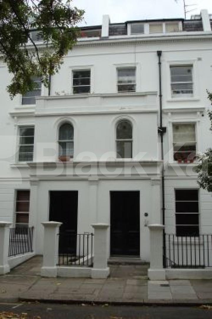 			Studio Apartment, 1 bath, 1 reception Flat			 Blomfield Road, LITTLE VENICE W9